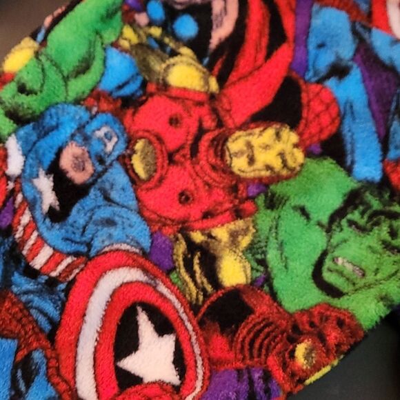 Marvel Kids Pajamas - Colorful Superhero Design - Picture 3 of 5